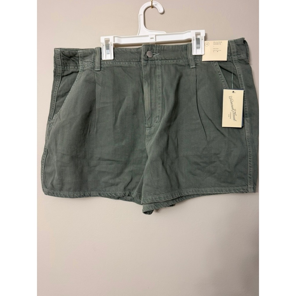 Universal Thread Pleated Shorts Womens 14 Green High Rise Slim Hip Leg NWT
